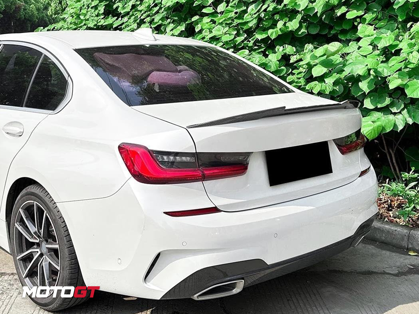 3 SERIES REAR SPOILER
